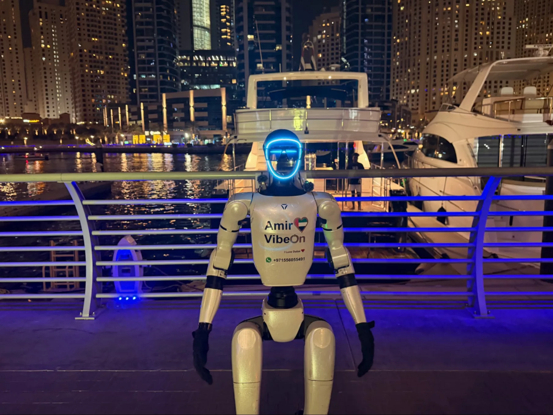 Amir VibeOn regularly walks around Dubai Marina - track his live locationn