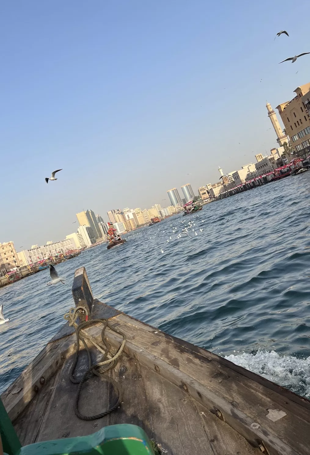 Rejs łodzią abra - między Old Dubai/ Al Seef a Spice Souk