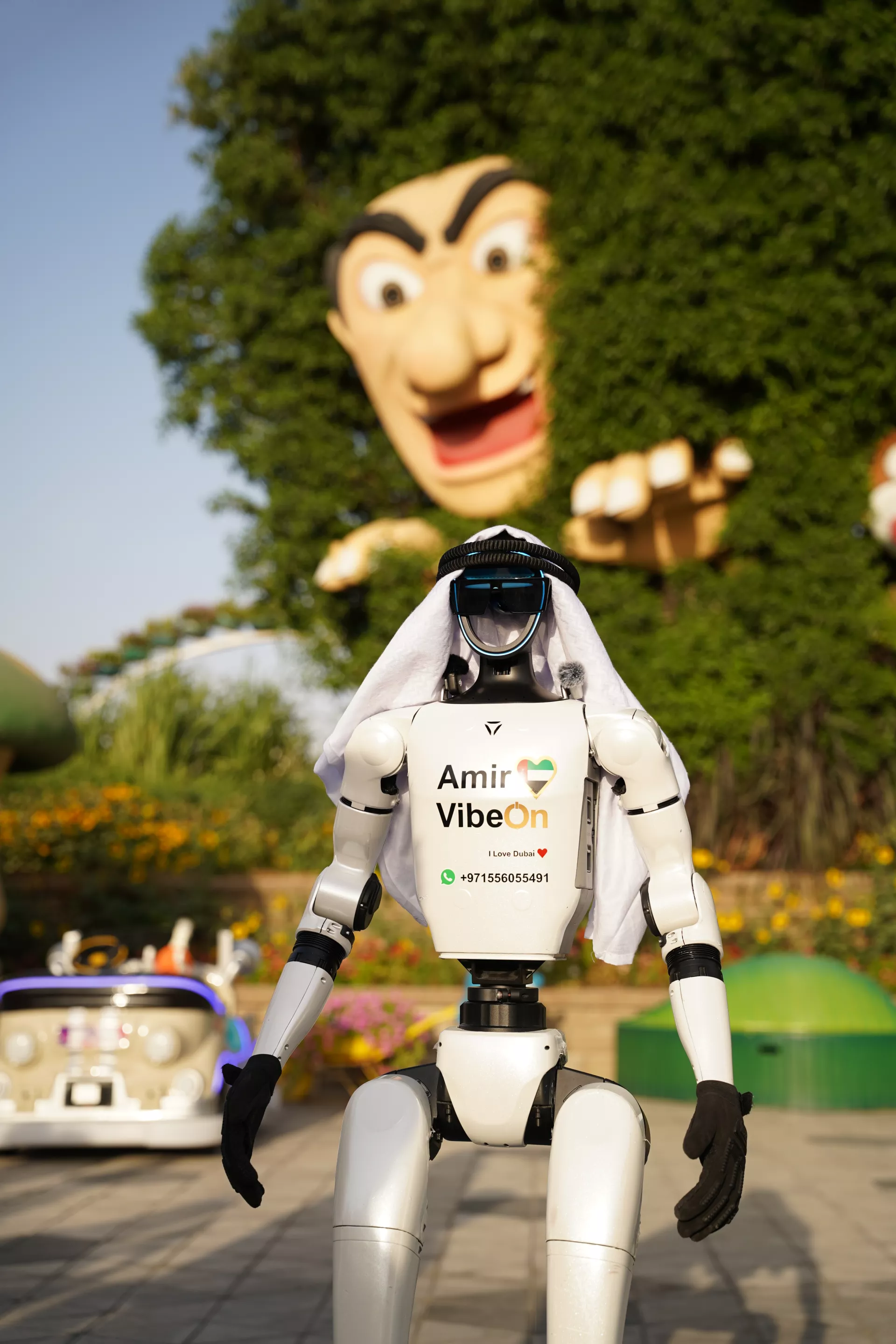 Amir VibeOn: Kim jest niezwykły humanoidalny robot z Dubaju? - Изображение галереи