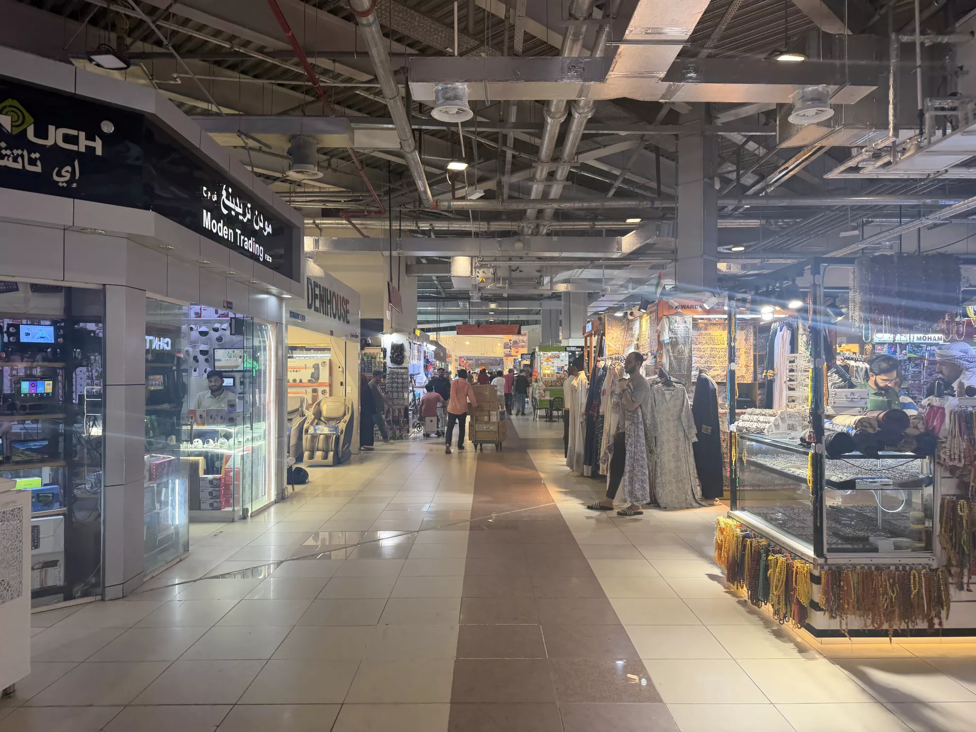 Dragon Mart - największe chińskie centrum handlowe poza Chinami - Galeriebild