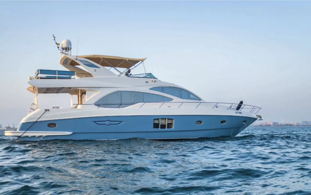 Rejs Jachtem Blue Moon 64FT